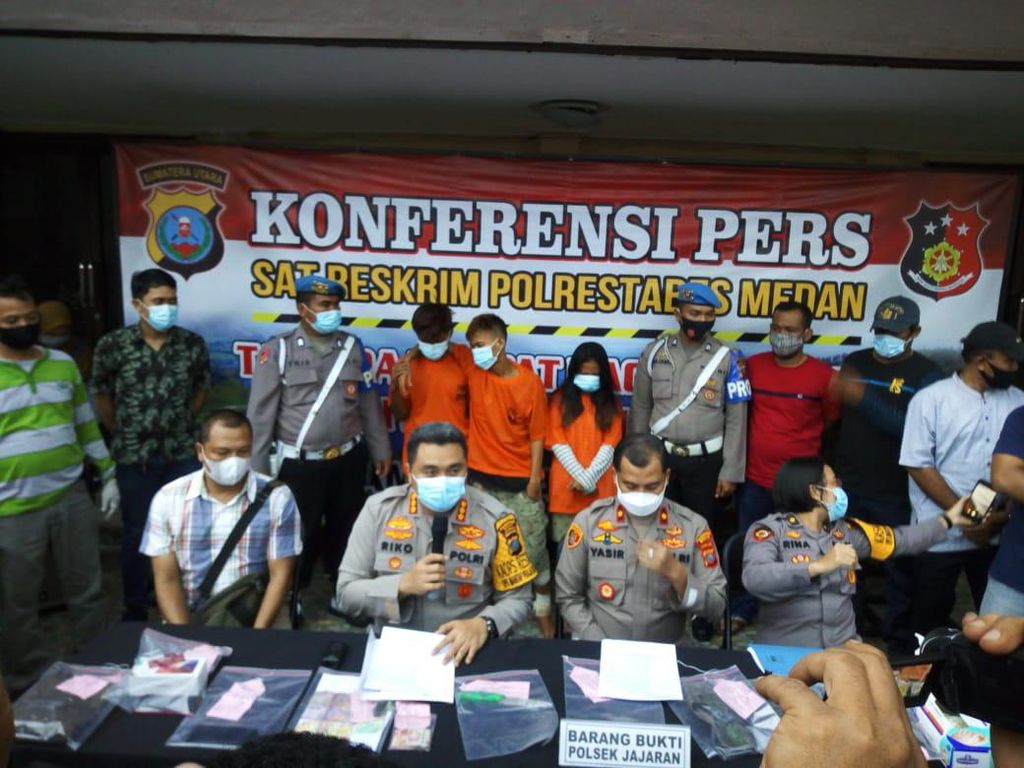 Berawal dari Obeng, 3 Pembunuh Pria dengan 42 Tusukan Akhirnya Ditangkap Berawal dari Obeng, 3 Pembunuh Pria dengan 42 Tusukan Akhirnya Ditangkap