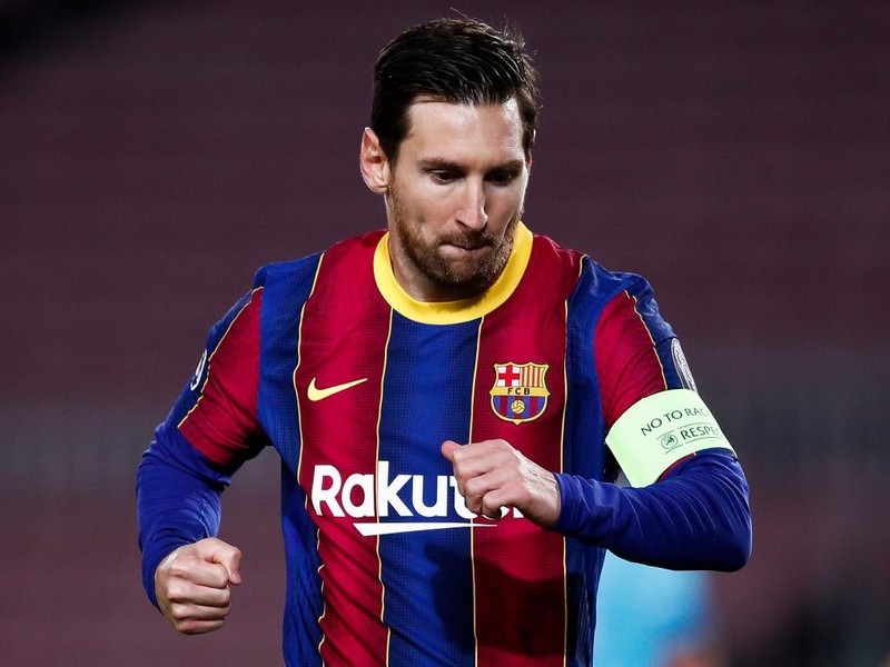 BARCELONA, SPAIN - NOVEMBER 04: Lionel Messi of Barcelona celebrates after scoring his sides first goal from the penalty spot during the UEFA Champions League Group G stage match between FC Barcelona and Dynamo Kyiv at Camp Nou on November 04, 2020 in Barcelona, Spain. Sporting stadiums around Spain remain under strict restrictions due to the Coronavirus Pandemic as Government social distancing laws prohibit fans inside venues resulting in games being played behind closed doors. (Photo by Eric Alonso/Getty Images)