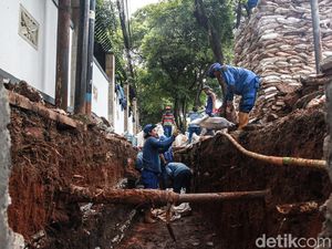 Masuk Musim Penghujan, Saluran Air Diperbaiki