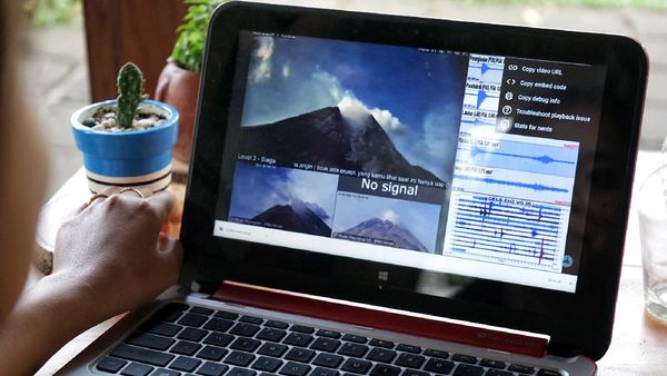 Pantau Aktivitas Merapi via Daring Disini