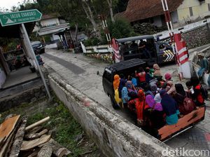 Gunung Merapi Siaga, Warga di Dusun Krinjing Magelang Dievakuasi
