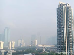 Langit Jakarta Berkabut karena Polusi Udara? Ini Penjelasan BMKG