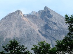 Gunung Merapi Siaga, Penambangan Pasir di Cangkringan Sleman Dihentikan