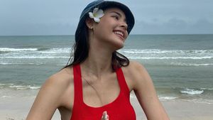 Urassaya Sperbund, Wanita Tercantik Se-Thailand yang Senyumnya Menular!