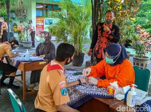 90 Siswa SMP dan 72 Guru di Ponorogo Jalani Rapid Test