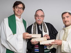 Tiga Agama, Satu Rumah Ibadah Bersama: Konstruksi Semakin Dekat