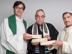 Tiga Agama, Satu Rumah Ibadah Bersama: Konstruksi Semakin Dekat