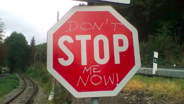 Deretan Vandalisme Absurd dan Kreatif, Jangan Ditiru!