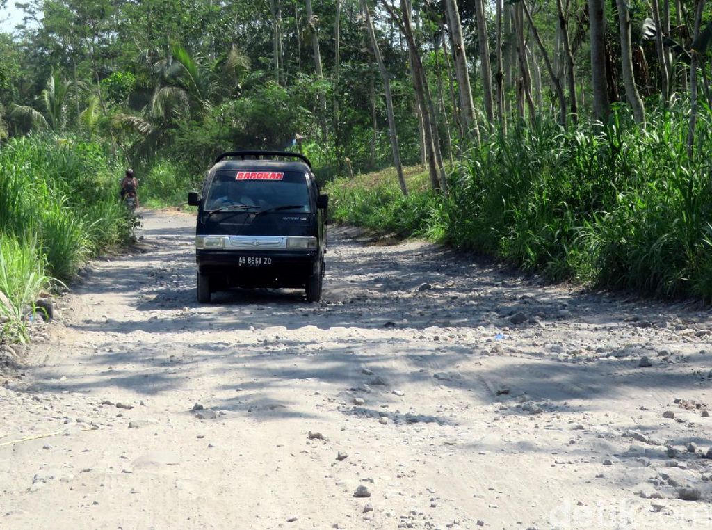 Waduh, Jalur Evakuasi Merapi di Glagaharjo Sleman Rusak