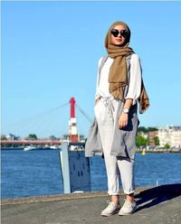 jogger pants hijab style