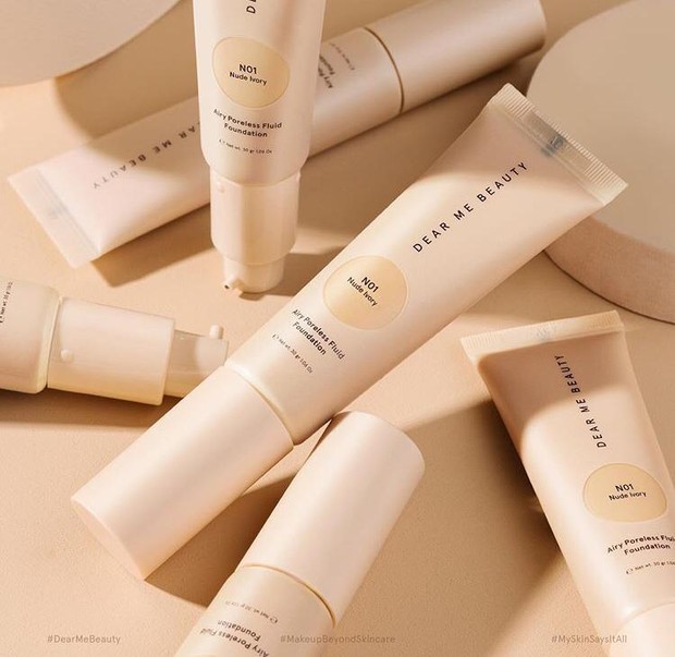 Dear Me Beauty Airy Poreless Fluid Foundation/ sumber: instagram.com/dearmebeauty