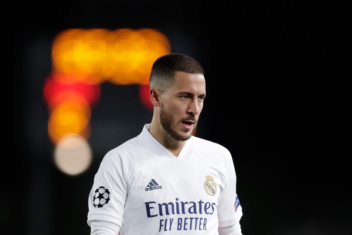 MADRID, SPAIN - NOVEMBER 03: Eden Hazard of Real Madrid CF reacts during the UEFA Champions League Group B stage match between Real Madrid and FC Internazionale at Estadio Santiago Bernabeu on November 03, 2020 in Madrid, Spain. (Photo by Gonzalo Arroyo Moreno/Getty Images)