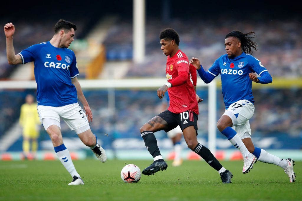 LIVERPOOL, ENGLAND - NOVEMBER 07: Dominic Calvert-Lewin of Everton looks dejected after his team concede during the Premier League match between Everton and Manchester United at Goodison Park on November 07, 2020 in Liverpool, England. Sporting stadiums around the UK remain under strict restrictions due to the Coronavirus Pandemic as Government social distancing laws prohibit fans inside venues resulting in games being played behind closed doors. (Photo by Carl Recine - Pool/Getty Images)