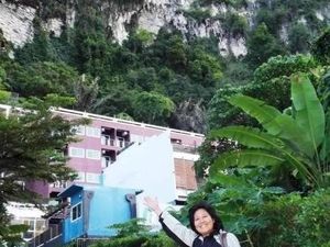 Menginap di Gunung Batu Cadas Ao Nang Krabi