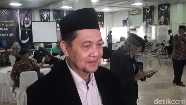 Petinggi KAMI Ahmad Yani Akui Dirinya Positif COVID-19 Petinggi KAMI Ahmad Yani Akui Dirinya Positif COVID-19