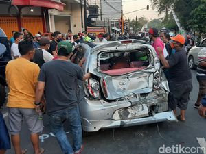 Kecelakaan Beruntun Libatkan 8 Kendaraan di Kota Batu