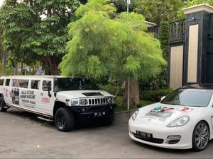 PDIP Soroti Intimidasi ke Risma dan Mobil Mewah Rival Pilwali Surabaya PDIP Soroti Intimidasi ke Risma dan Mobil Mewah Rival Pilwali Surabaya