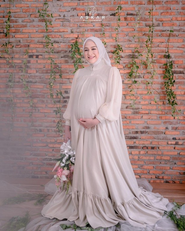 Ninazatulini/instagram.com Potret kehamilan Nina Zatulini