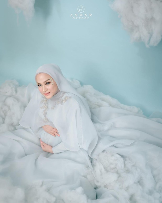 Ninazatulini/instagram.com Potret kehamilan Nina Zatulini