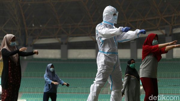 Potret Pasien Corona Senam Pagi di Stadion Patriot Candrabhaga