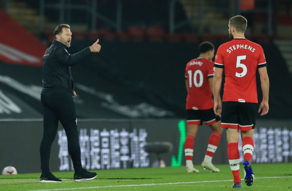 SOUTHAMPTON, ENGLAND - NOVEMBER 06: Southampton player  Che Adams celebrates his opening goal with Moussa Djenepo (l) during the Premier League match between Southampton and Newcastle United at St Mary's Stadium on November 06, 2020 in Southampton, England. Sporting stadiums around the UK remain under strict restrictions due to the Coronavirus Pandemic as Government social distancing laws prohibit fans inside venues resulting in games being played behind closed doors. (Photo by Stu Forster/Getty Images)