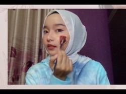 Tren Art Makeup, Bikin Pipi jadi Sobek