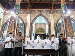 Gubernur Jatim & Wali Kota Resmikan Masjid Agung Tertua di Mojokerto