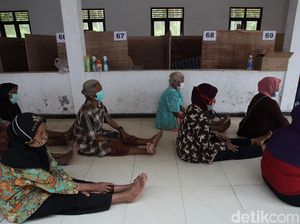 Pengungsi Merapi di Sleman dan Klaten Terus Bertambah