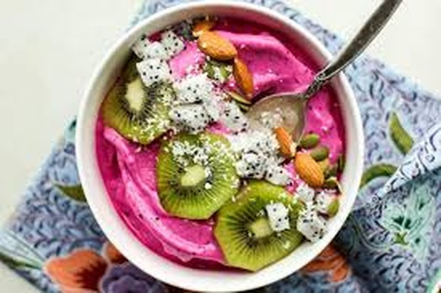 dragon fruit smoothies bowl