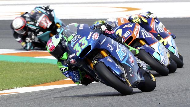 Italian rider Enea Bastianini of the Italtrans Racing Team competes in the Moto2 race during the European Grand Prix in Valencia, Spain, Sunday, Nov. 8, 2020. (AP Photo/Alberto Saiz)