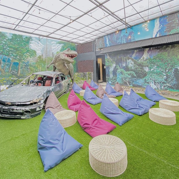 Foto: Bioskop Outdoor/Instagram/mietrex Bioskop outdoor di Mie T-Rex