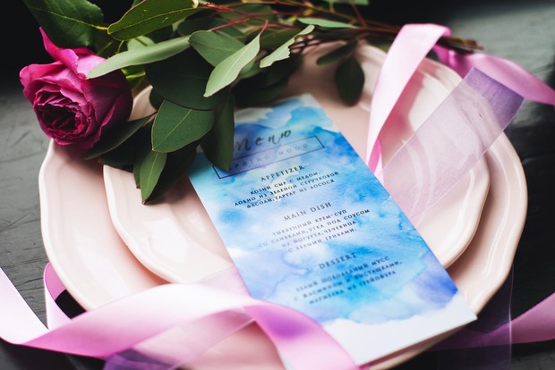 Ilustrasi makan malam.