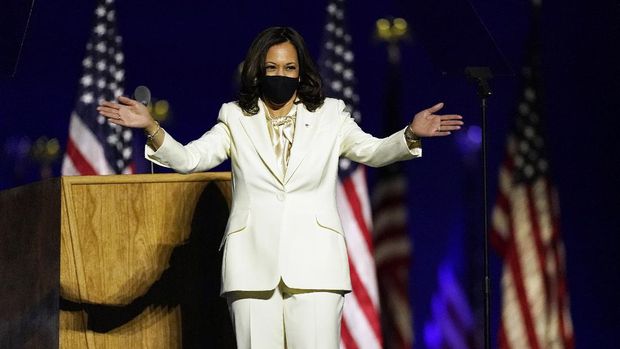 Vice President-elect Kamala Harris arrives to speak Saturday, Nov. 7, 2020, in Wilmington, Del. (AP Photo/Andrew Harnik)