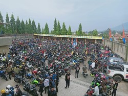 Langgar Prokes, Kopdar Komunitas Motor di Lembang Dibubarkan Polisi