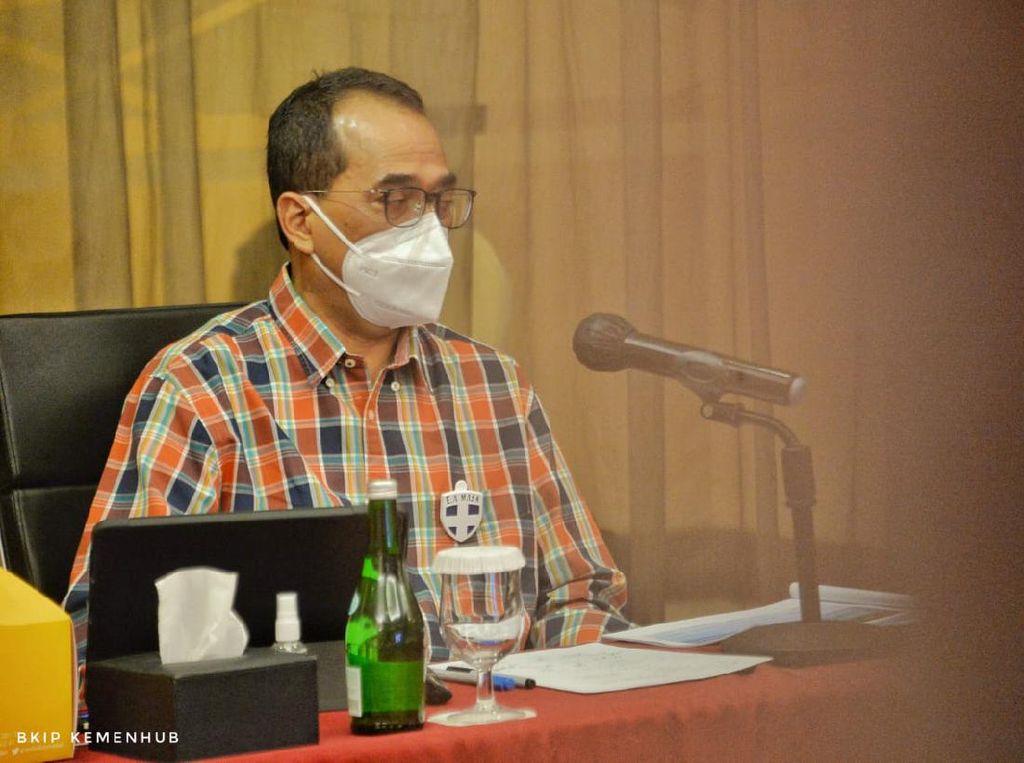 Menhub akan Naikkan Biaya Sandar Kapal, Ini Alasannya Menhub akan Naikkan Biaya Sandar Kapal, Ini Alasannya