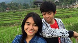 6 Potret Pasangan Artis Indonesia yang Diduga Hanya Jadi Pacar Settingan