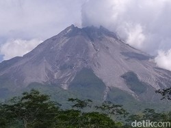 Gunung Merapi Siaga, 1.457 Jiwa dari DIY-Jateng Mengungsi