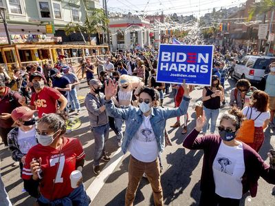 Suka Cita Para Pendukung Usai Biden-Harris Menangkan Pilpres AS
