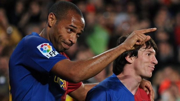 BARCELONA, SPAIN - MARCH 22:  Thierry Henry (L) of Barcelona celebrates scores his sides third goal with his teammate  Lionel Messi during the La Liga match between Barcelona and Malaga at the Camp Nou Stadium on March 22, 2009 in Barcelona, Spain.  (Photo by Jasper Juinen/Getty Images)