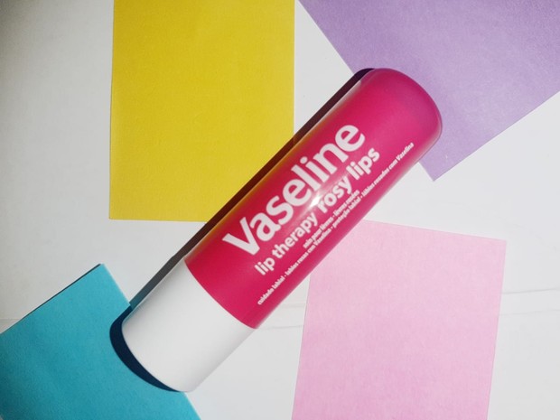 Vaseline Lip Theraphy Rosy Lips/ dok: pribadi Vaseline Lip Theraphy Rosy Lips
