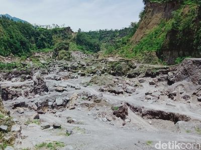 Aktivitas Penambang Merapi Mati Suri