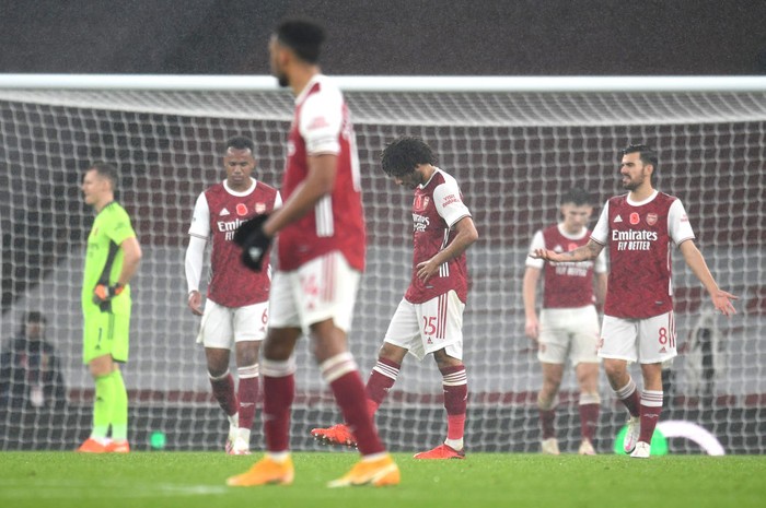 LONDON, ENGLAND - NOVEMBER 08: Mohamed Elneny of Arsenal looks dejected following Aston Villa's second goal during the Premier League match between Arsenal and Aston Villa at Emirates Stadium on November 08, 2020 in London, England. Sporting stadiums around the UK remain under strict restrictions due to the Coronavirus Pandemic as Government social distancing laws prohibit fans inside venues resulting in games being played behind closed doors. (Photo by Andy Rain - Pool/Getty Images)
