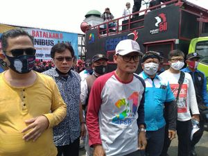 Buruh Tuntut DPR Gelar Paripurna Legislative Review UU Cipta Kerja Buruh Tuntut DPR Gelar Paripurna Legislative Review UU Cipta Kerja