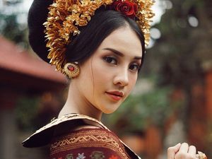 Cantiknya Anya Geraldine Berbusana Tradisional Bali