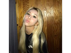 Potret Chaeyoung TWICE yang Digosipkan Sudah Punya Pacar Potret Chaeyoung TWICE yang Digosipkan Sudah Punya Pacar