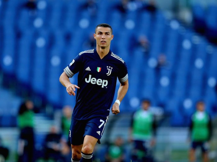 ROME, ITALY - NOVEMBER 08:  Cristiano Ronaldo of Juventus looks on during the Serie A match between SS Lazio and Juventus at Stadio Olimpico on November 8, 2020 in Rome, Italy.  (Photo by Paolo Bruno/Getty Images)
