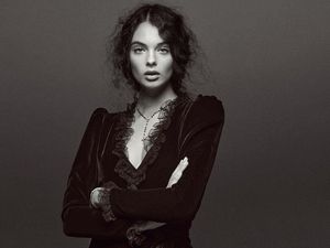 Pesona Deva Cassel, Anak Monica Bellucci yang Mewarisi Kecantikan Ibunya Pesona Deva Cassel, Anak Monica Bellucci yang Mewarisi Kecantikan Ibunya
