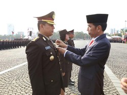 HUT Bhayangkara, Dirkrimsus Polda Metro Dapat Penghargaan dari Jokowi