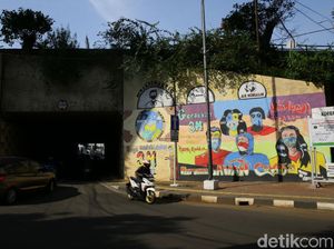 DKI Jakarta Tak Lagi Zona Merah-Pilot Lihat UFO