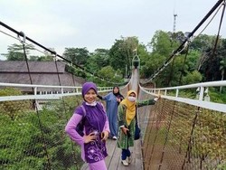 Mungkin Ini Jembatan Gantung Terpanjang di Tengah Kota